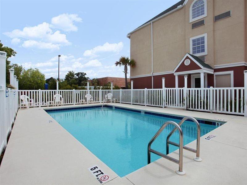 Microtel Inn & Suites By Wyndham Panama City Exterior foto
