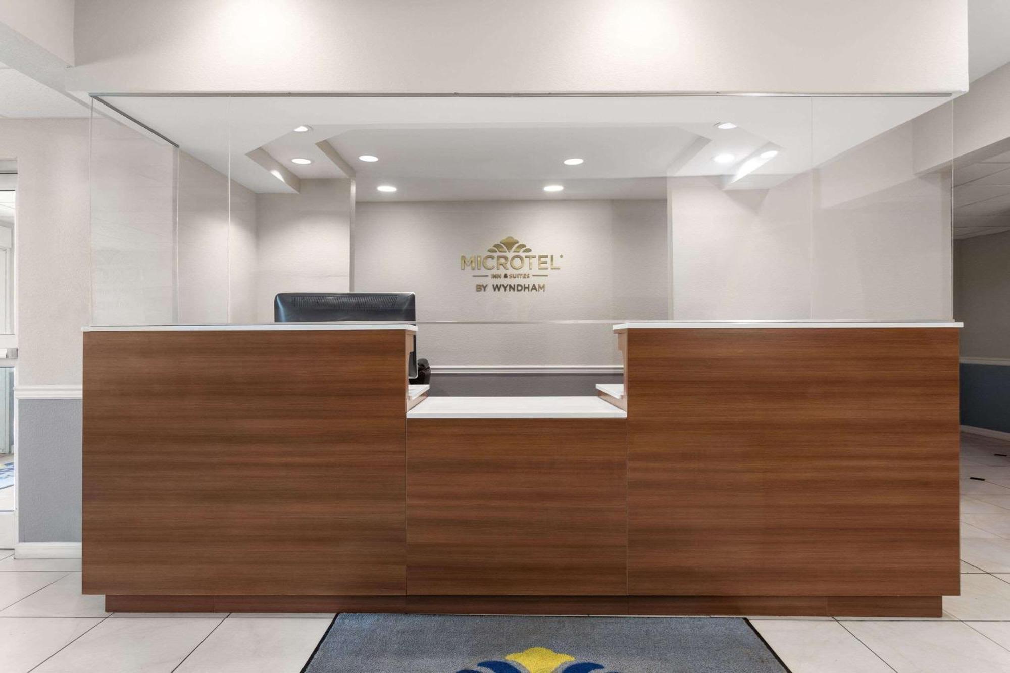 Microtel Inn & Suites By Wyndham Panama City Exterior foto
