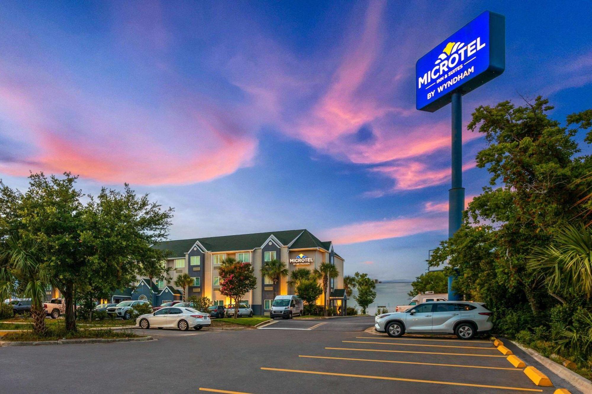 Microtel Inn & Suites By Wyndham Panama City Exterior foto